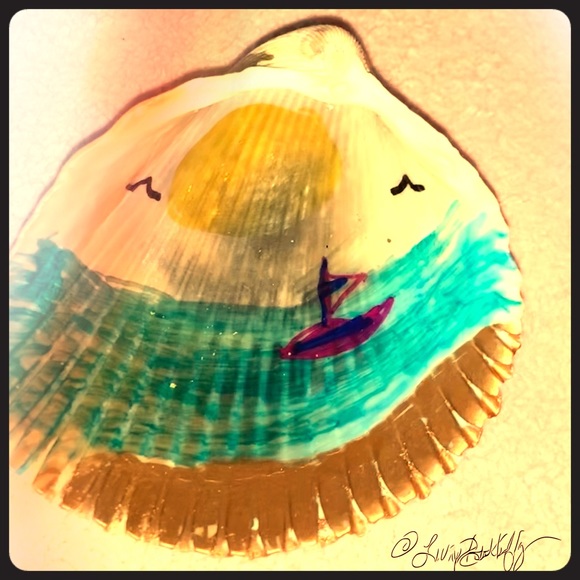 Meet your Posher, ©️Living Butterfly - Picture 2 of 4